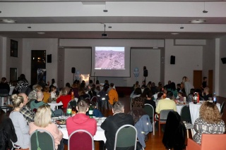Posjetitelji gledaju film Nutla stopa gladi u Splitu